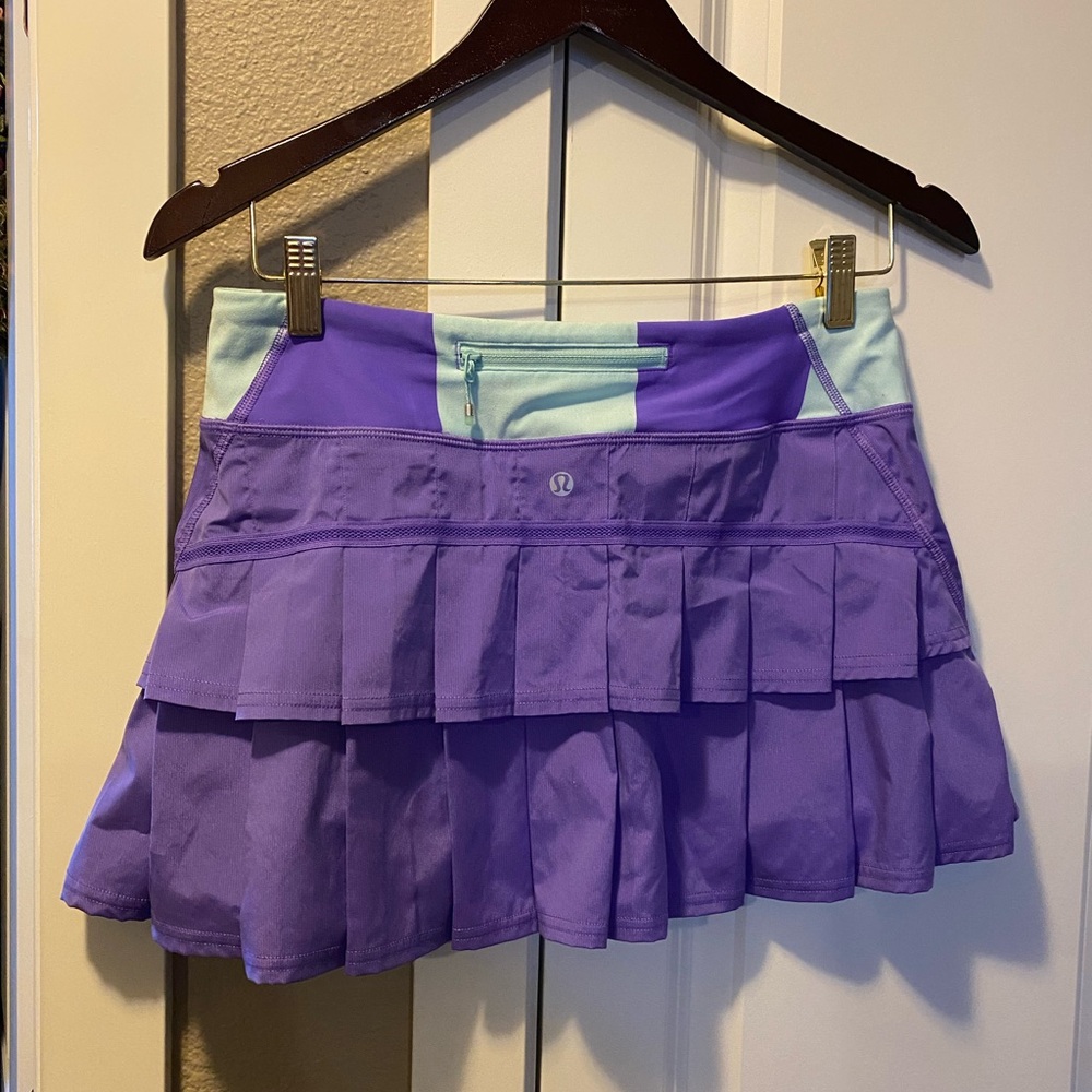 Lululemon Tennis Skirt Purple/light blue  size 6Reg